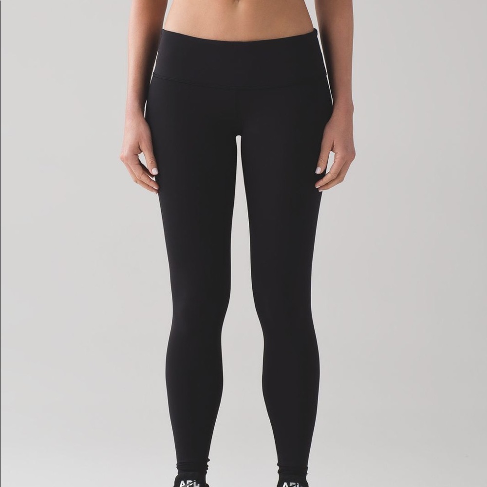 Lululemon low rise wunder under